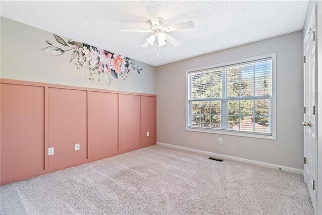 Building Photo - 204 Red Fox Ct