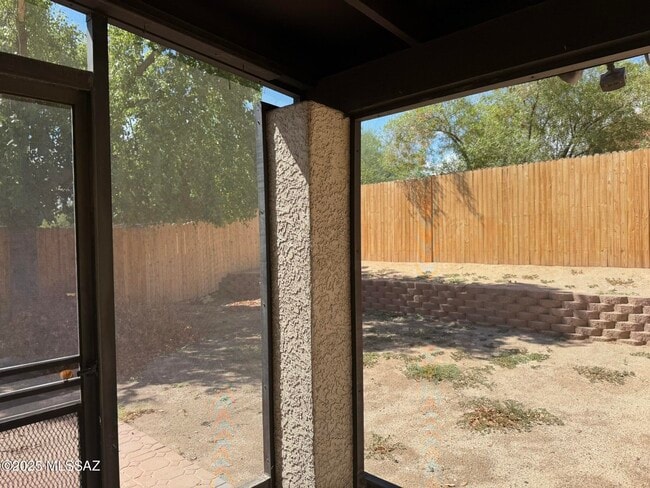 Building Photo - 4420 W Rockwood Dr