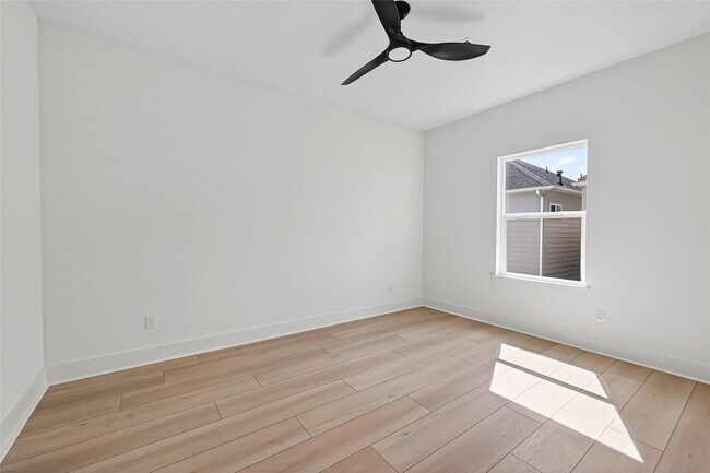 Building Photo - 951 Highland Lgt Ln