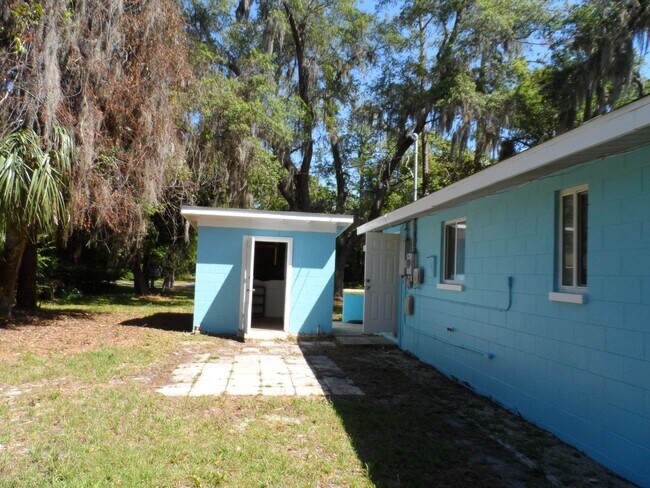 Building Photo - ADORABLE DEBARY HOME FOR MORE INFORMATION CONTACT KAREN GUARDINO, REALTOR 386-747-9295