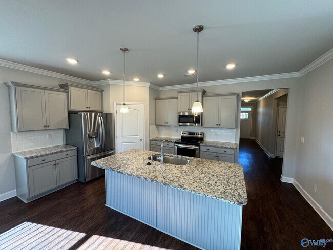 Building Photo - 341 River Rock Dr
