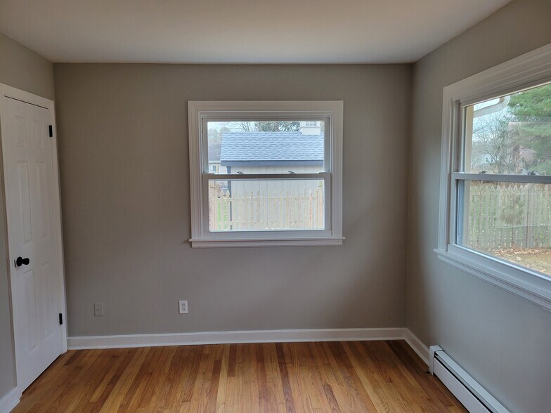 Building Photo - 75 Fairview Dr