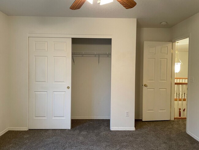 Building Photo - ***HALF MONTH RENT FREE***FANTASTIC 4 Bed 2.5 Bath Home in Salmon Creek! HUGE side yard and back ...