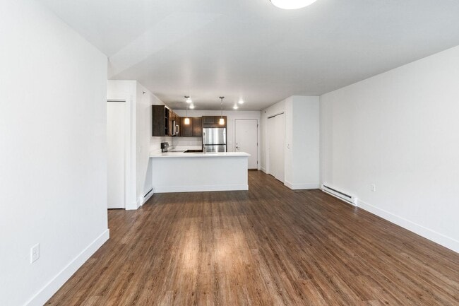 Building Photo - Explorer Units-2 Bedroom 1 Bathroom *Rent ...