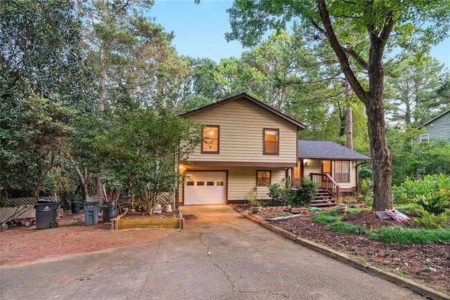 Building Photo - 9825 Coleman Rd