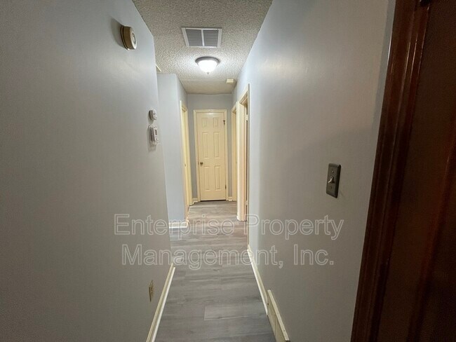 Building Photo - 5429 Craigmont Dr