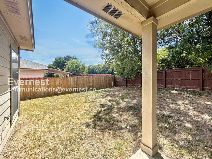 Building Photo - 2226 Hidden Meadow