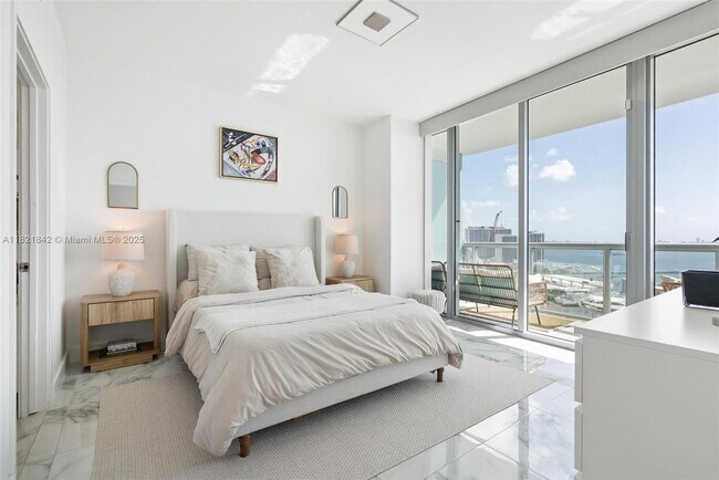 Building Photo - 888 Biscayne Blvd