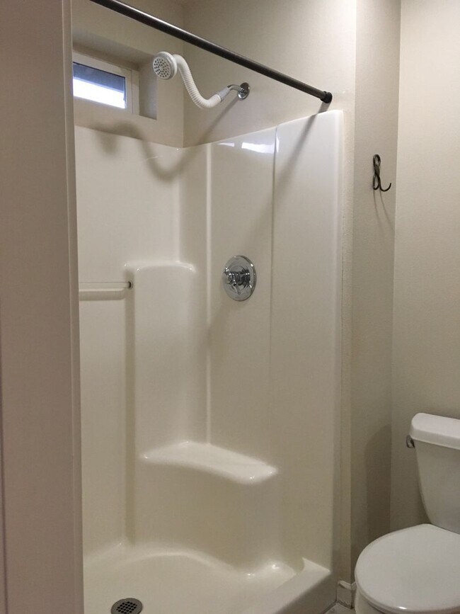 Building Photo - 1761