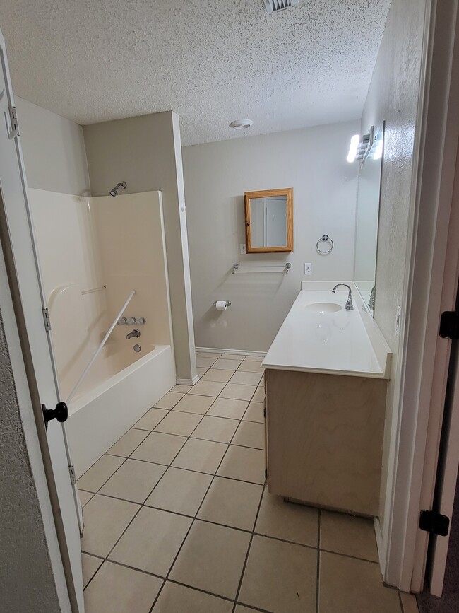 Building Photo - 509 Denison Cir