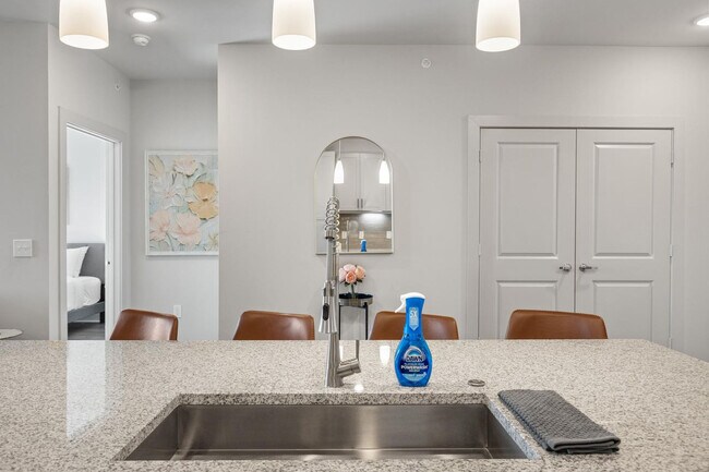 Building Photo - 5820 1/2 Cameron Rd