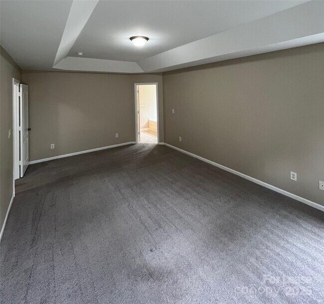 Building Photo - 15315 Edgewater Forest Ln