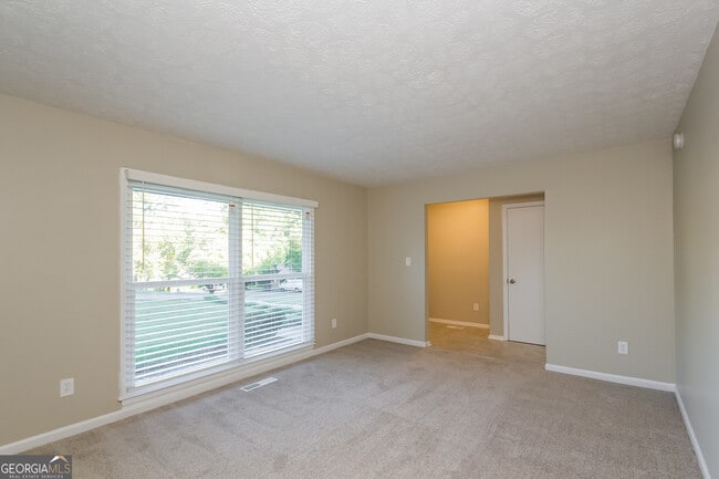 Building Photo - 133 Burre Ln SW
