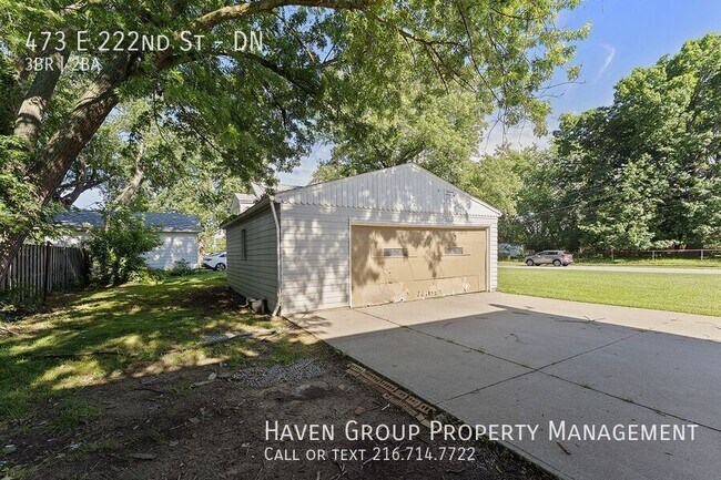 Building Photo - 473 E 222nd St