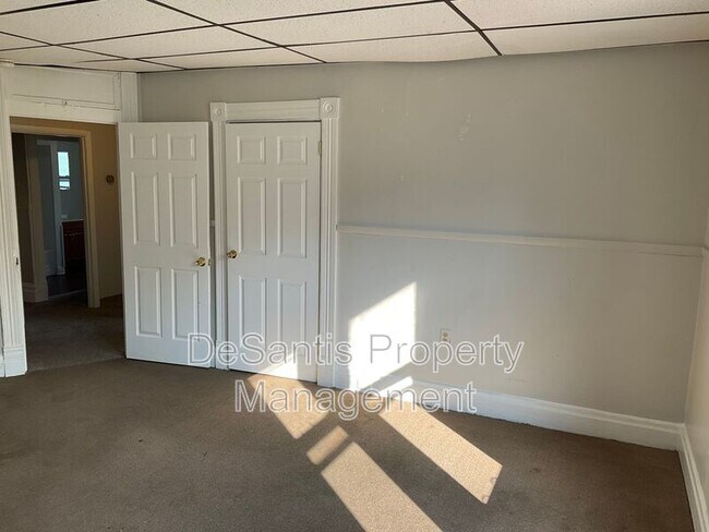 Building Photo - 508 Chestnut St