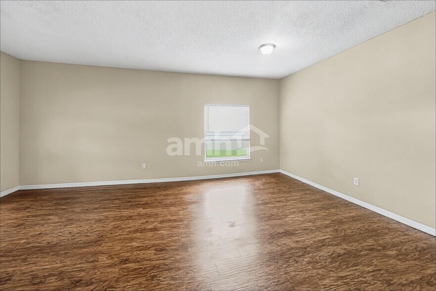 Building Photo - 4470 Waterside Pointe Cir