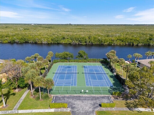 Building Photo - 1375 Mainsail Dr