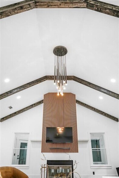 Building Photo - 507 Karen Ln