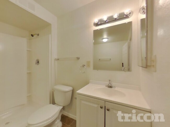 Building Photo - 1349 W Morrow Dr