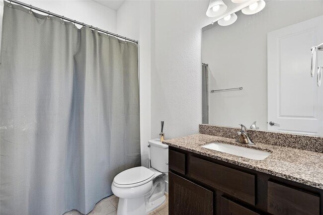 Building Photo - 404 Prairie Clover Dr