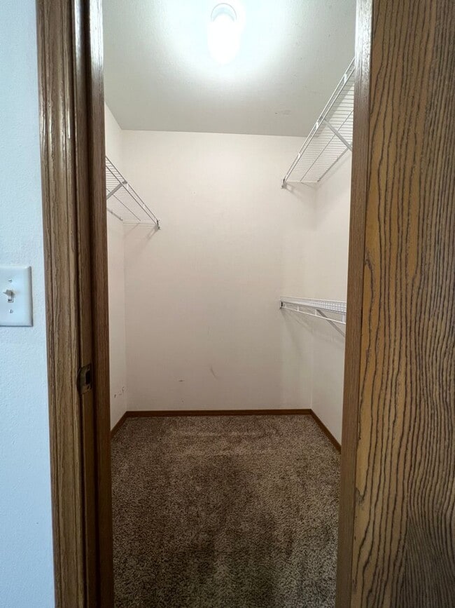 Building Photo - 1267 Pinhook Dr