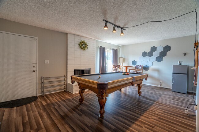 Building Photo - Furnished 4BR Oceanside Retreat w/ Pool Table, Home Gym & Utilities Included