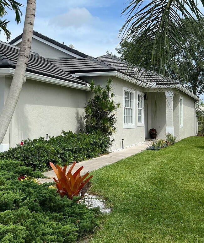 Building Photo - 2591 Country Golf Dr