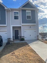 Building Photo - Lovely 3 bedroom 3 Bath Lovely  Townhome i...