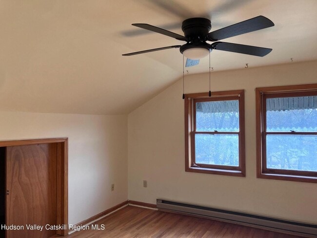 Building Photo - 274 N Rd