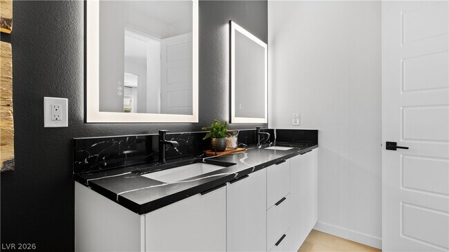 Building Photo - 5154 Meraki Ave