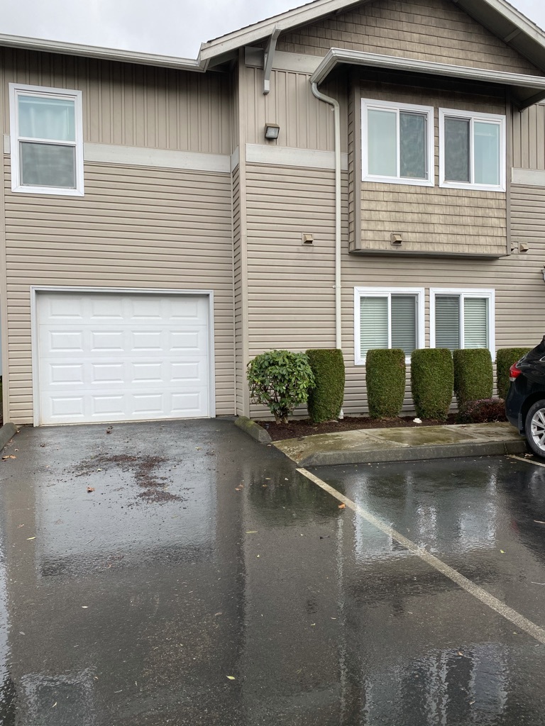 Building Photo - 1305 Boon St
