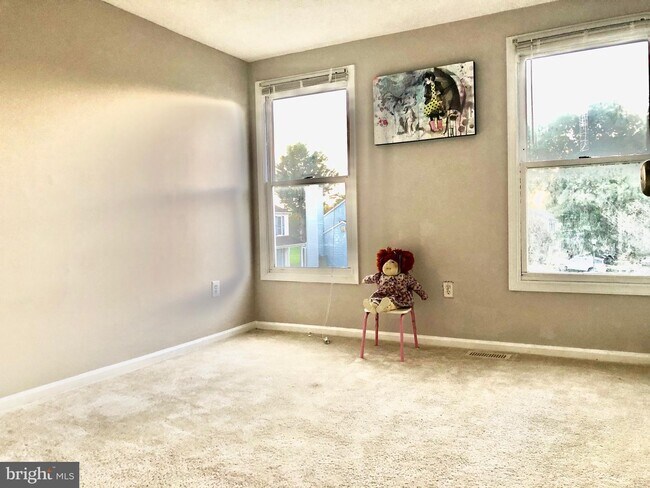Primary Photo - 2 Cinnabar Ct