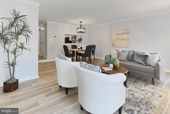 Building Photo - 7527 Chrisland Cove