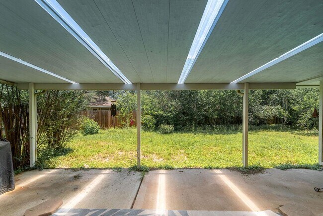 Building Photo - 2607 Beechnut Trce