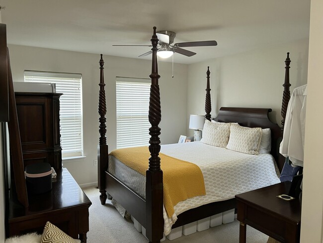 Building Photo - 39792 Rockcrest Cir