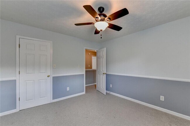 Building Photo - 3067 Kentmere Dr