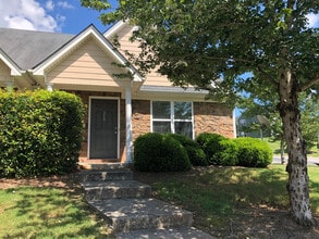 Building Photo - LEASING FOR AUGUST 2026!