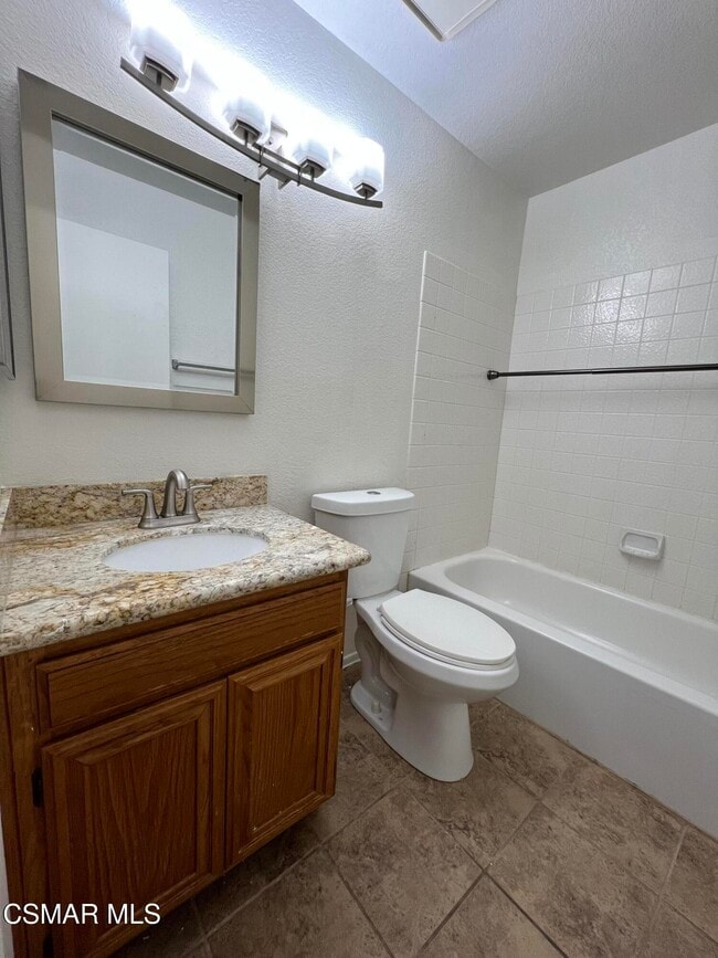 Building Photo - 831 Paseo Serenata