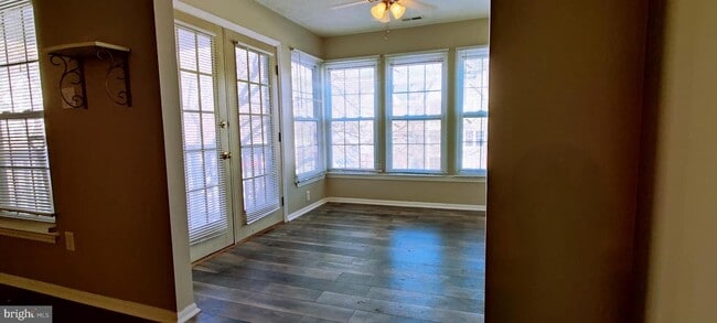 Building Photo - 902 Cedar Crest Ct