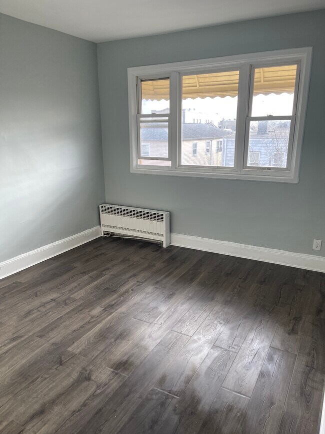 APT 2 - 53 Terhune Ave