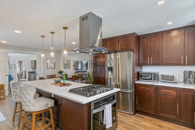 Building Photo - 17 Cedar Terrace