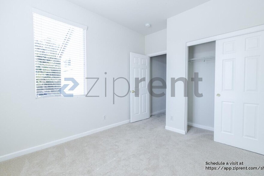 Building Photo - 3301 Myna Way