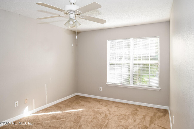 Building Photo - 10994 Traci Lynn Dr