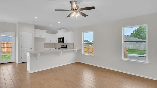 Building Photo - 3 Bed | 2 Bath in Owasso!