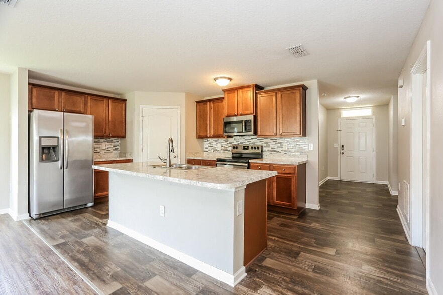 Building Photo - 2067 Tyson Lake Dr