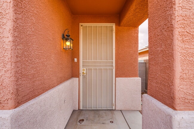 Building Photo - 10252 E Wasp Spring Dr