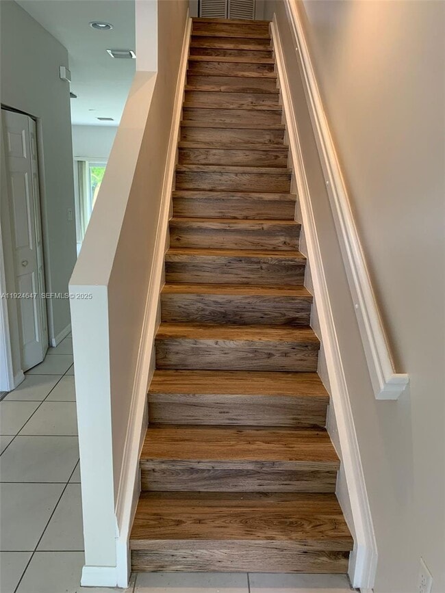 Building Photo - 8464 W McNab Rd