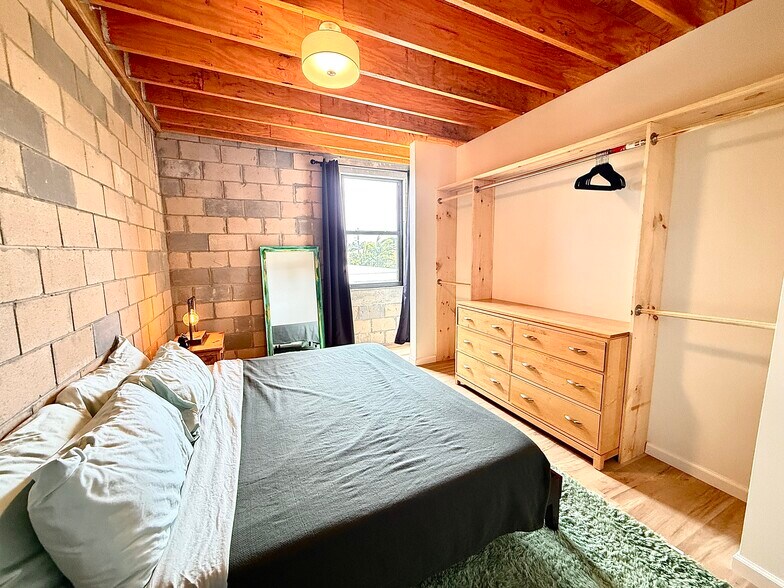 Building Photo - 1335 Churchill Rd