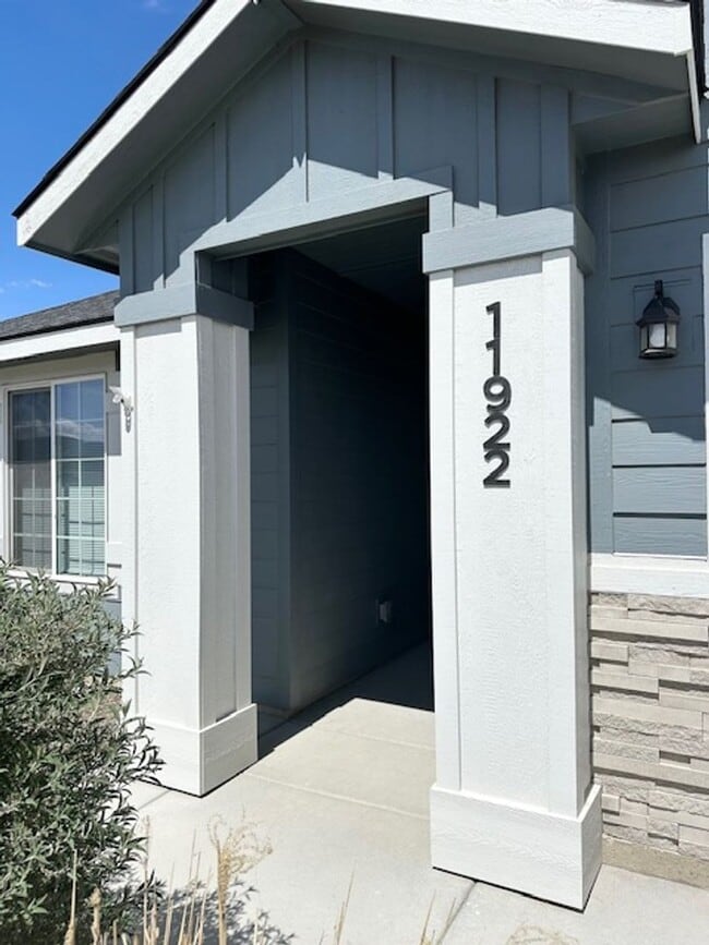 Building Photo - Stunning Modern Home in Desirable Star, Idaho