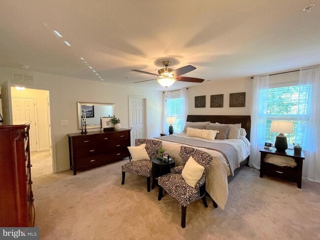 Building Photo - 519 Gate Dancer Ct